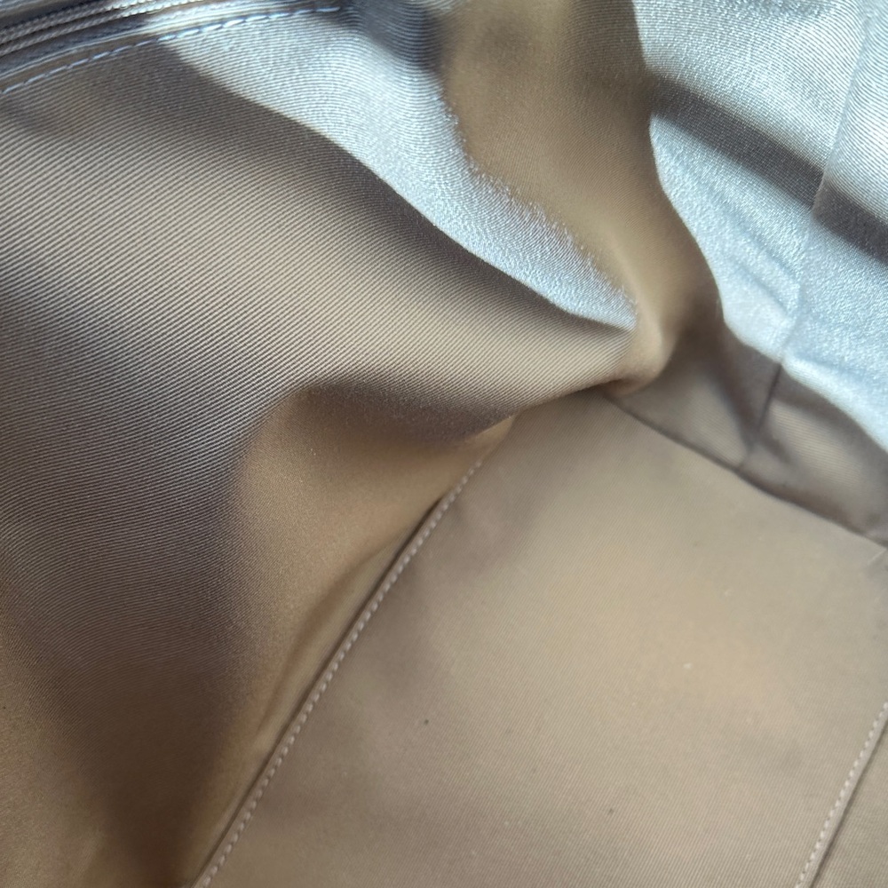 Coach Outlet Gallery Tote Bag in Ivory Chalk - Picture 7 of 12